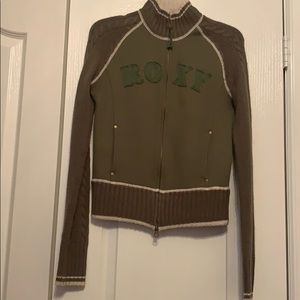 Hunter green long sleeve sweater